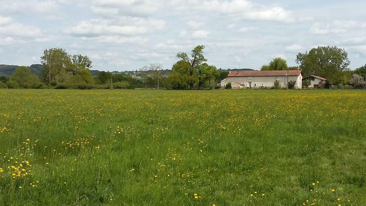 ValeilleLa Ferme Du Nizonアパートメント エクステリア 写真